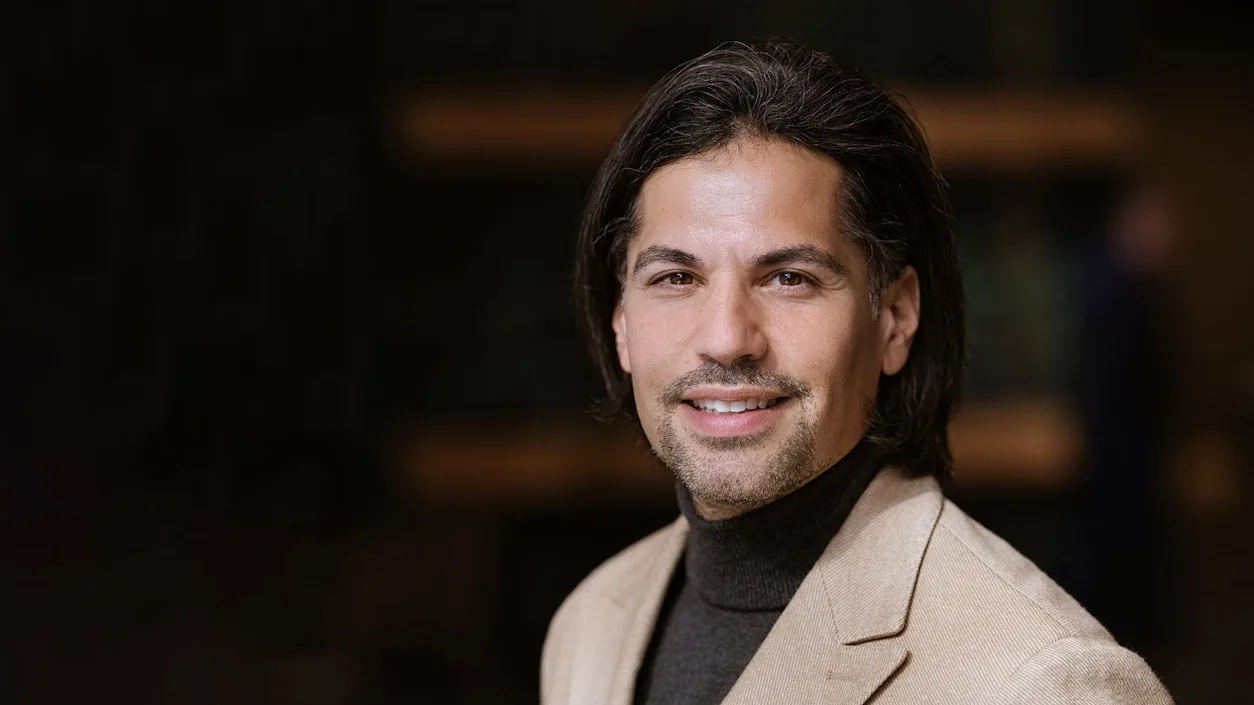 Dr. Reza Khorsand – Internationale Promotionsberatung